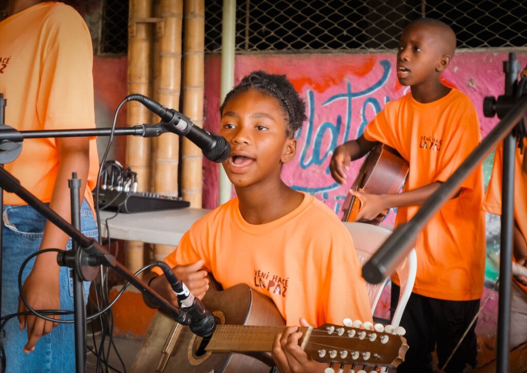 Vení Hacé la Paz Fase II – CARE Colombia